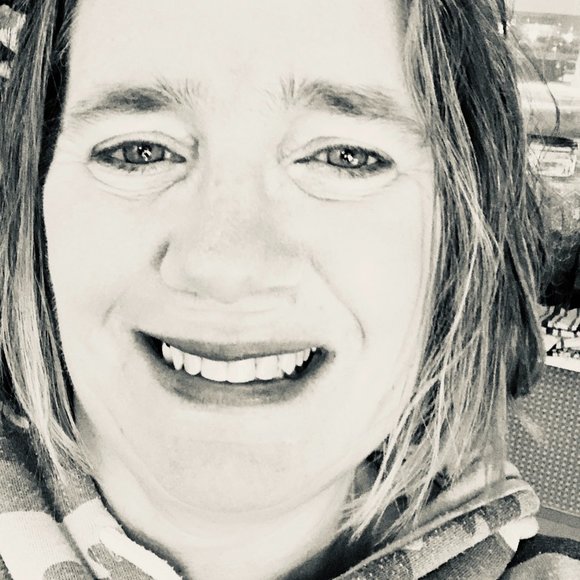 Meet your Posher, Terri - Picture 1 of 1